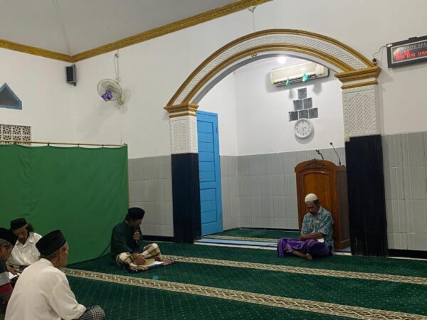 Yasinan bersama Bapak-Bapak di Masjid Ar-Rohman